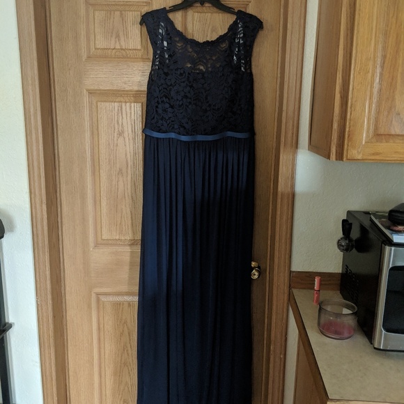 David's Bridal midnight blue lace dress - Picture 3 of 5